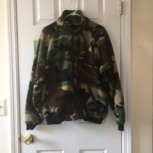 Men’s LL Bean camo fleece